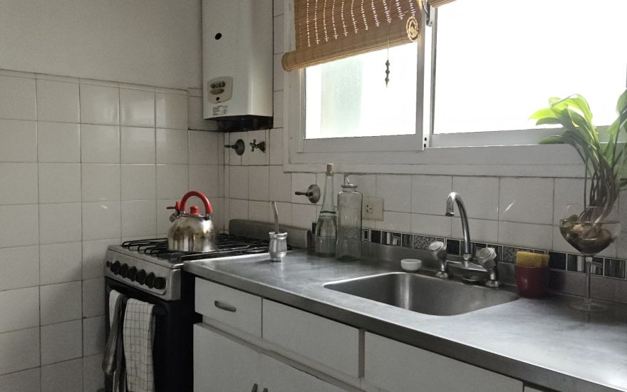 ALQUILER AMOBLADO – PQUE PATRICIOS – 3 AMBIENTES – Rondeau 3000