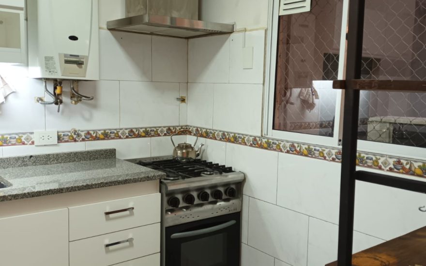 ALQUILER AMOBLADO – BALVANERA – 2 AMBIENTES – Uriburu 500