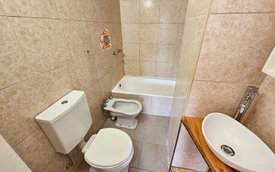 ALQUILADO – ALQUILER – BALVANERA – 2 AMBIENTES – Bartolome Mitre 2000