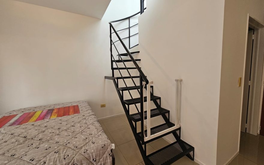 VENTA – ALMAGRO – 1 AMBIENTE CON TERRAZA PROPIA – EDIFICIO CON PILETA Y PARQUE